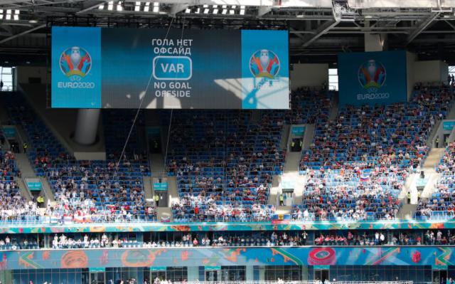 乐鱼-【观察】不做主角操作规范 VAR欧洲杯展露最佳形态